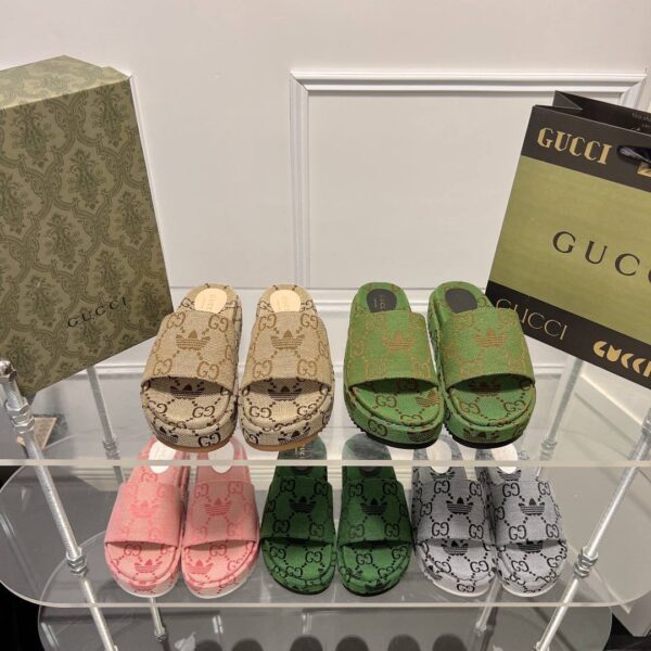 ⁦כפכפי Gucci & Adidas⁩ – תמונה ⁦7⁩