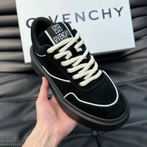 נעלי GIVENCHY