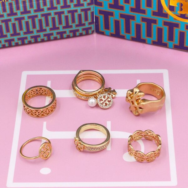 ⁦טבעות טורי ברץ׳ | Tory Burch⁩ – תמונה ⁦3⁩