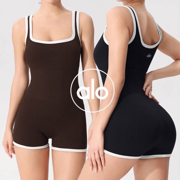 חליפת ספורט אלו יוגה | Alo Yoga