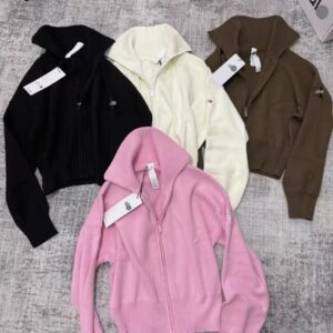 ג׳קט אלו יוגה | Alo Yoga