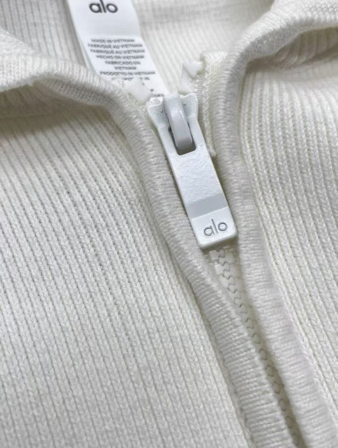 ג׳קט אלו יוגה | Alo Yoga – תמונה 13