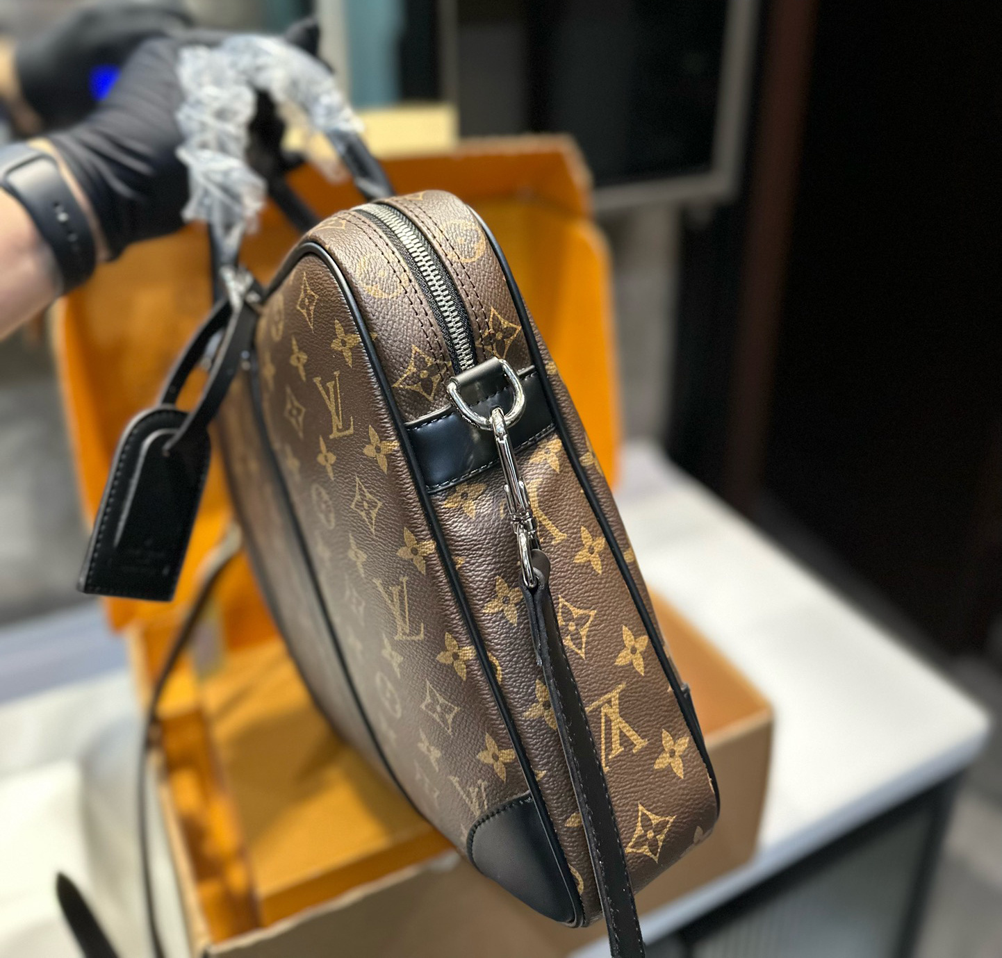 תיק מחשב לואי ויטון | LV – תמונה 10