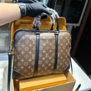 תיק מחשב לואי ויטון | LV