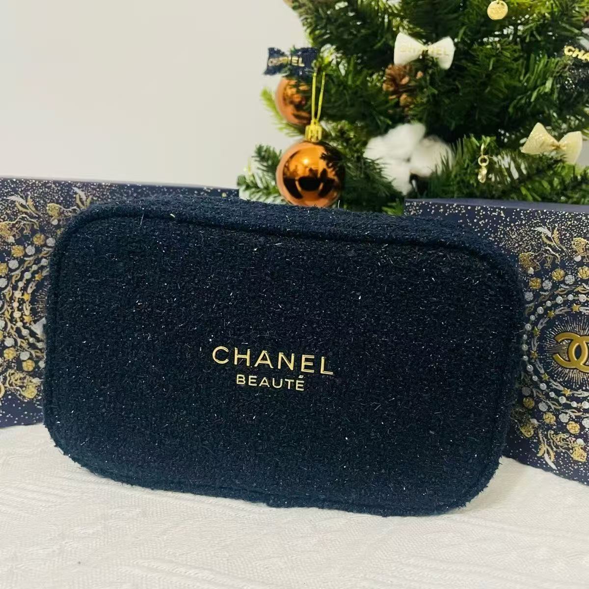 תיק איפור שאנל | Chanel – תמונה 2