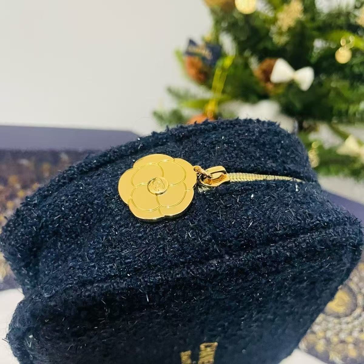 תיק איפור שאנל | Chanel – תמונה 3