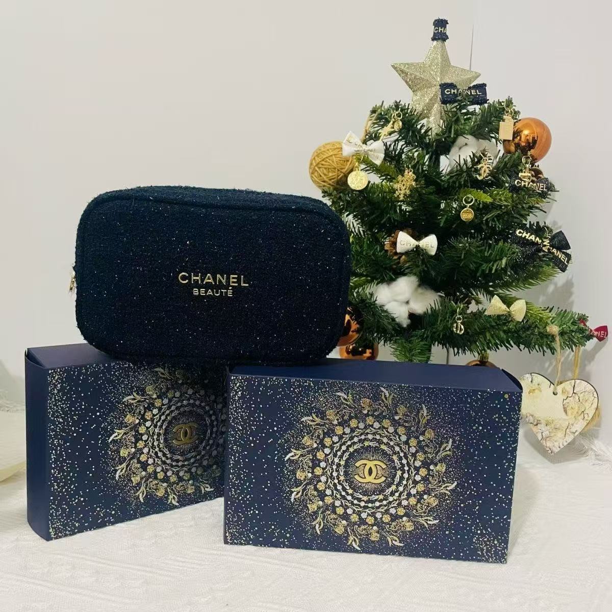 תיק איפור שאנל | Chanel – תמונה 5