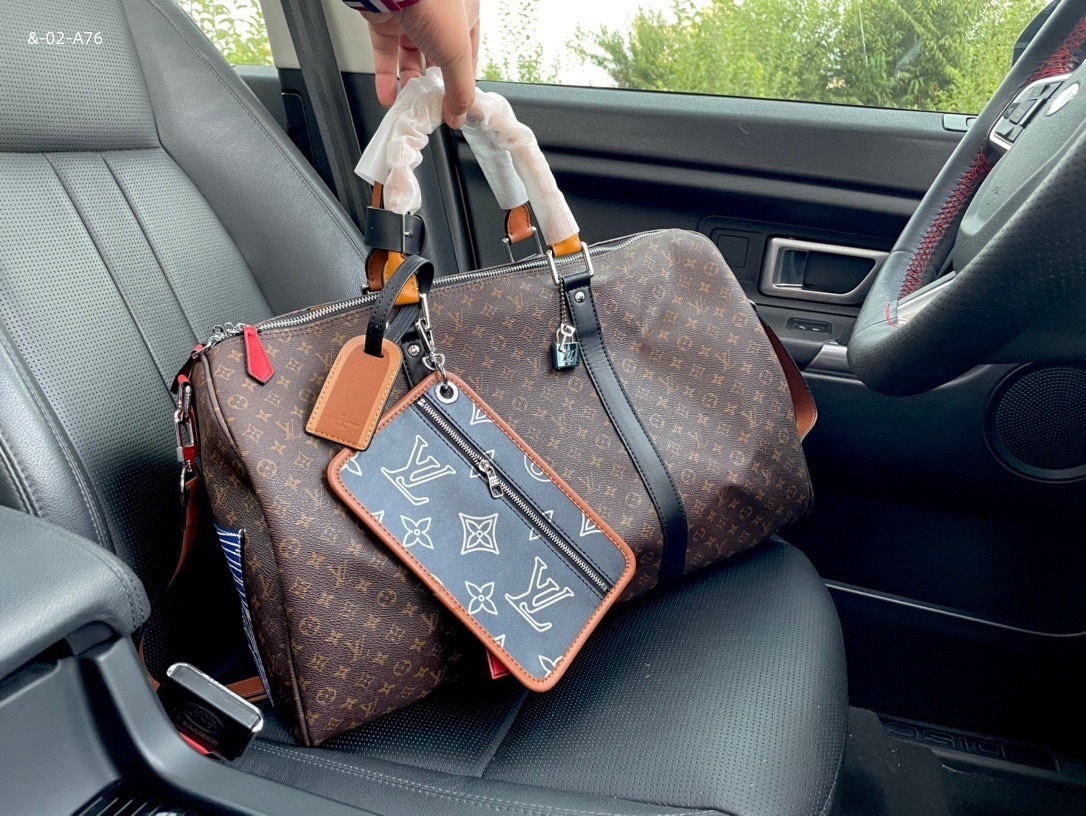תיק נסיעות לואי ויטון | LV