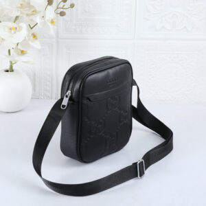 תיק צד לואי ויטון | LV | קואוץ׳ | Coach | ארמני | Armani | גוצ׳י | Gucci  פראדה Prada | דיור | Dior