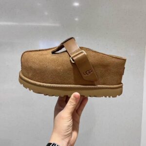 כפכפי האג | UGG