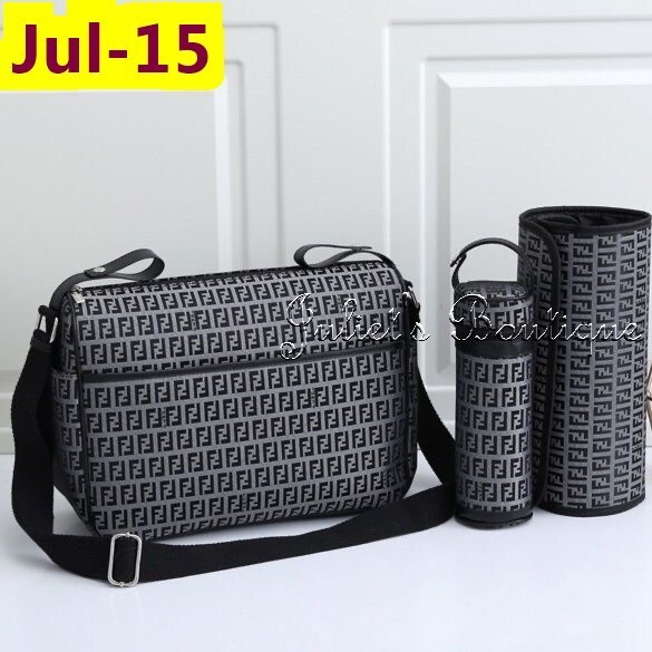 תיקי החתלה גוצ׳י | ברברי | פנדי | ז׳יוונשי | דיור – תמונה 16