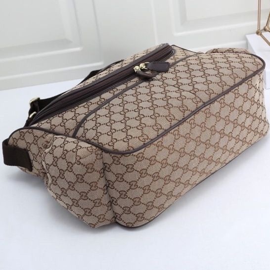 תיקי החתלה גוצ׳י | ברברי | פנדי | ז׳יוונשי | דיור – תמונה 19