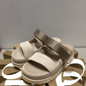 כפכפי האג | UGG