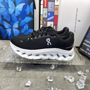 נעלי און קלאוד |  On Cloud
